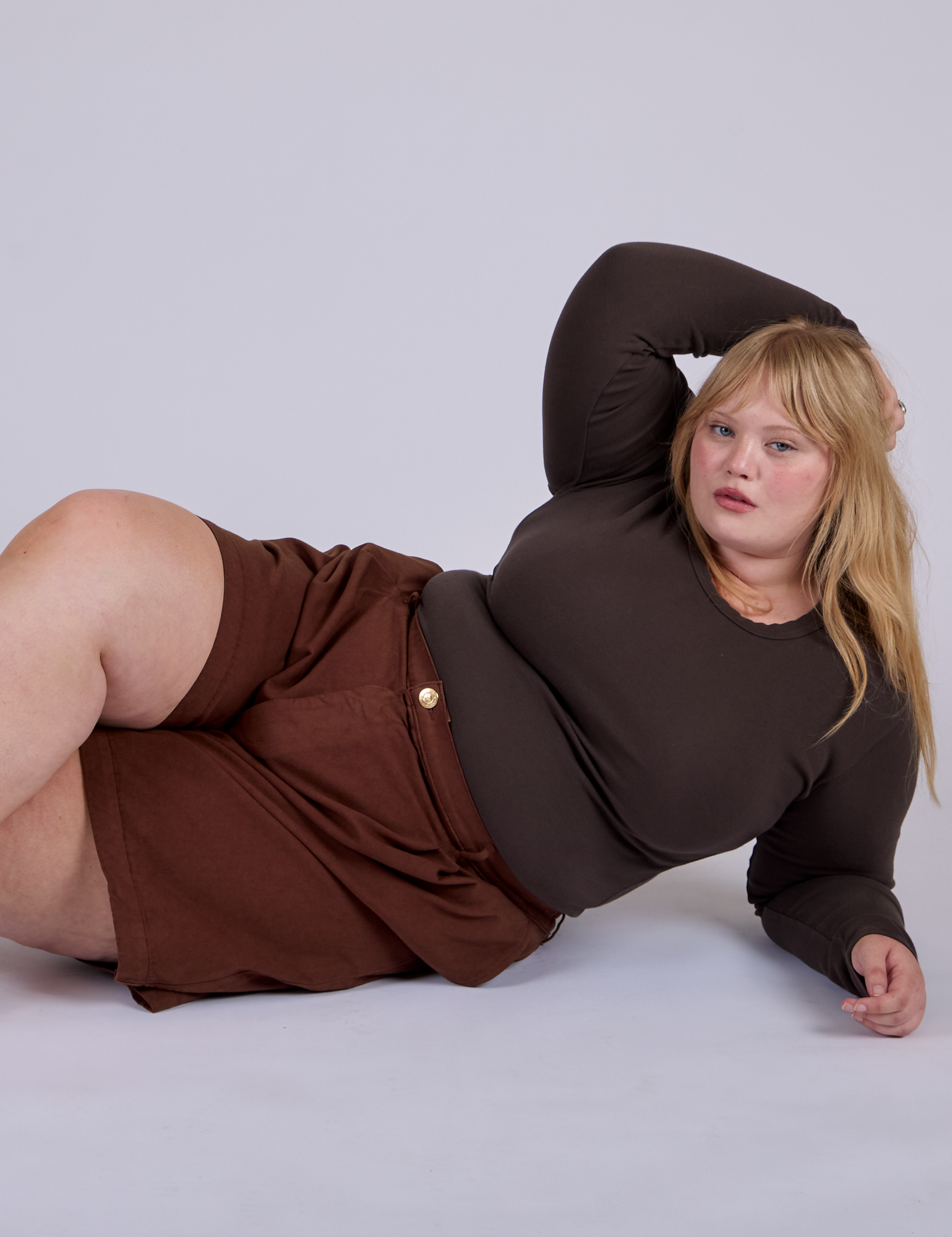 Pleated Trouser Shorts in Fudgesicle Brown and espresso Long Sleeve Baby Tee on Juliet
