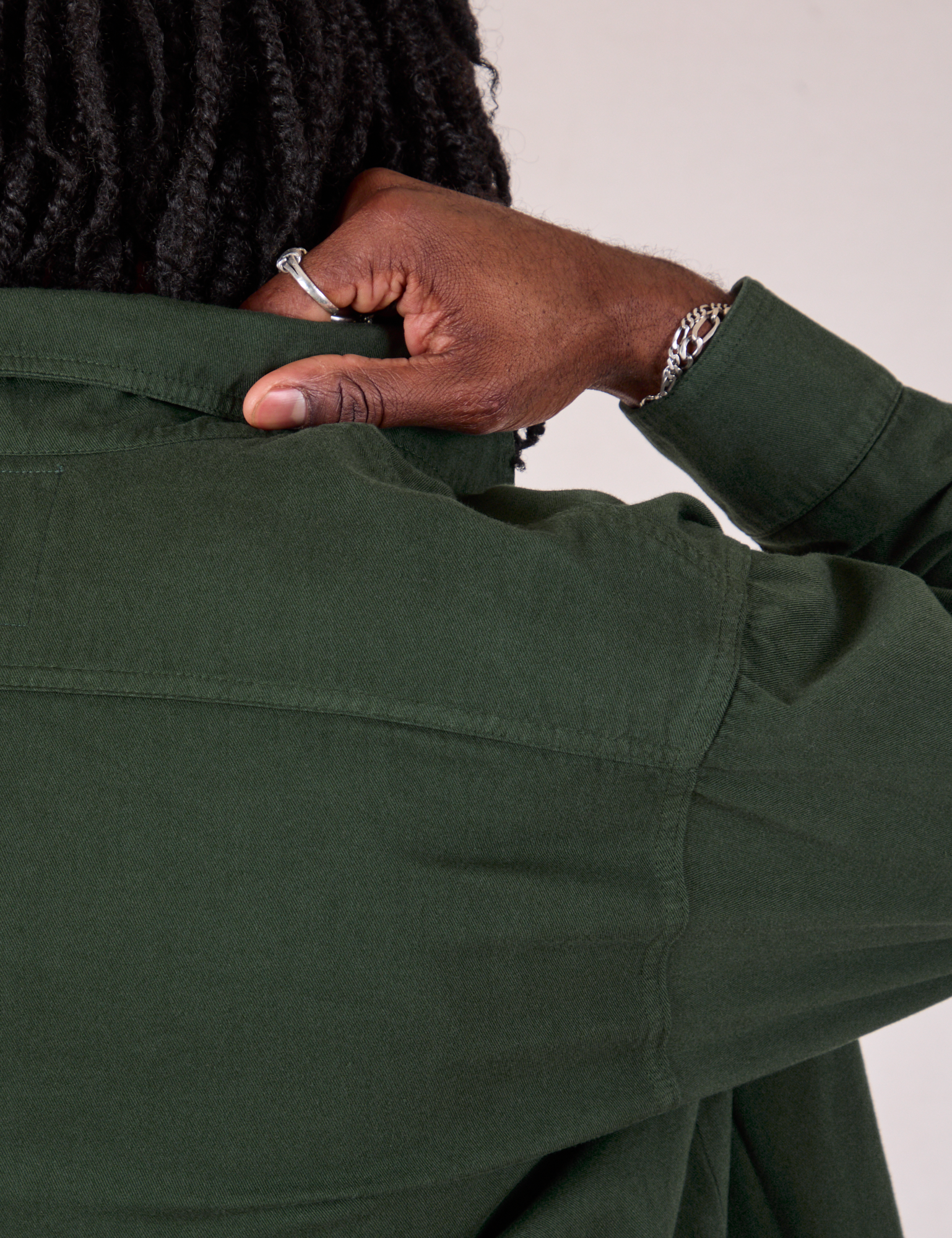 Twill Overshirt in Swamp Green back shoulder close up on Jerrod