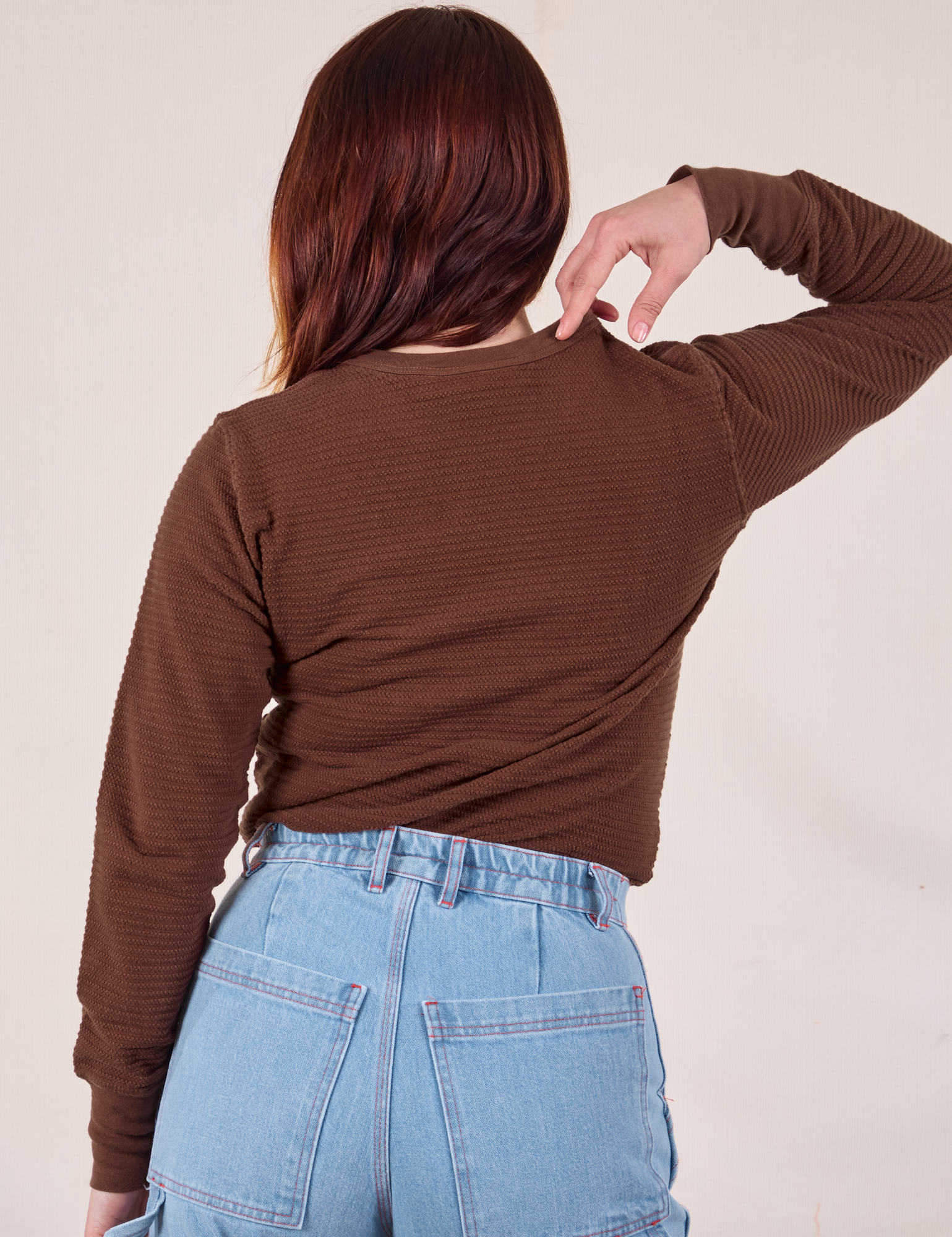 Honeycomb Thermal in Fudgesicle Brown back view on Betty