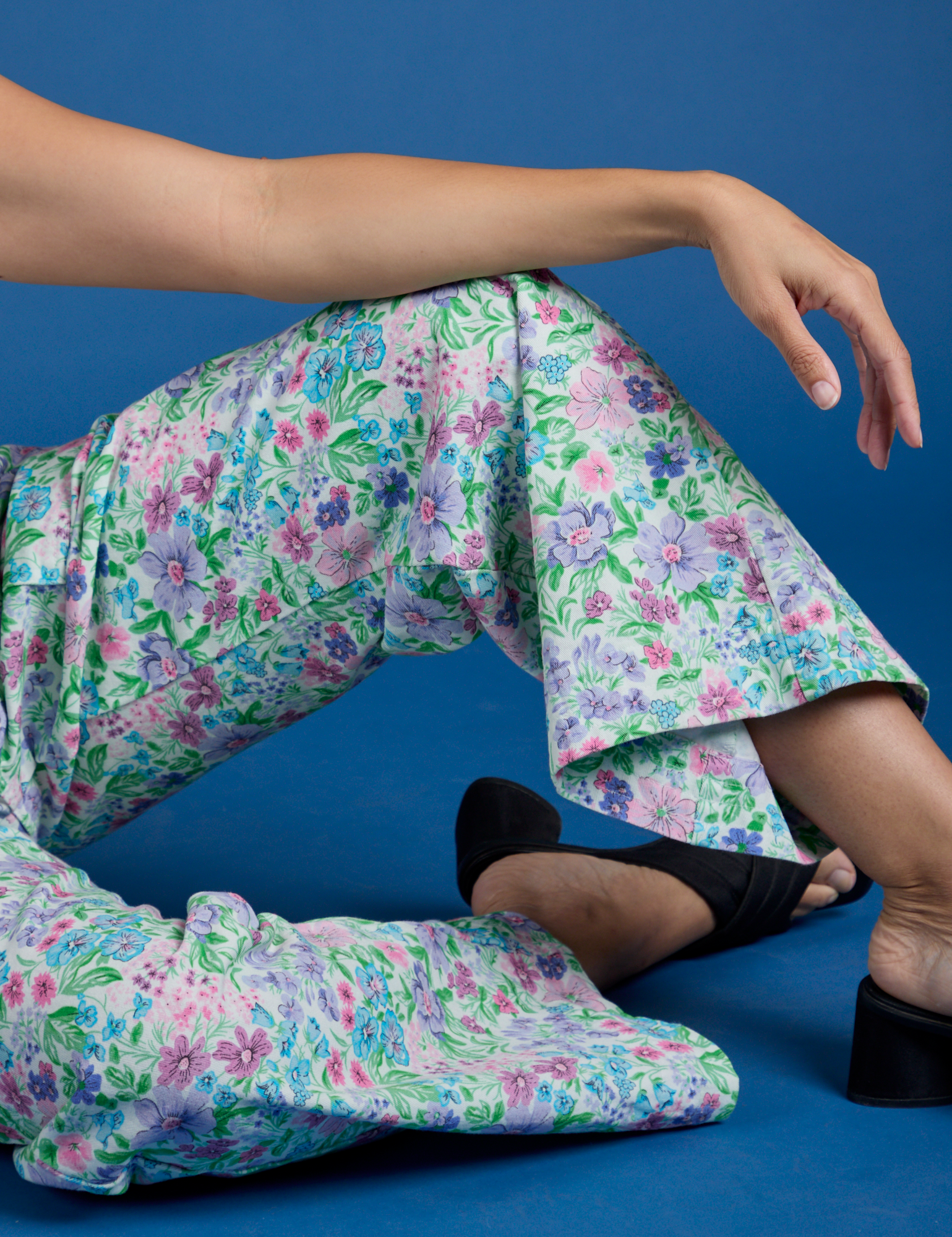 Printed Action Pants - Wallpaper