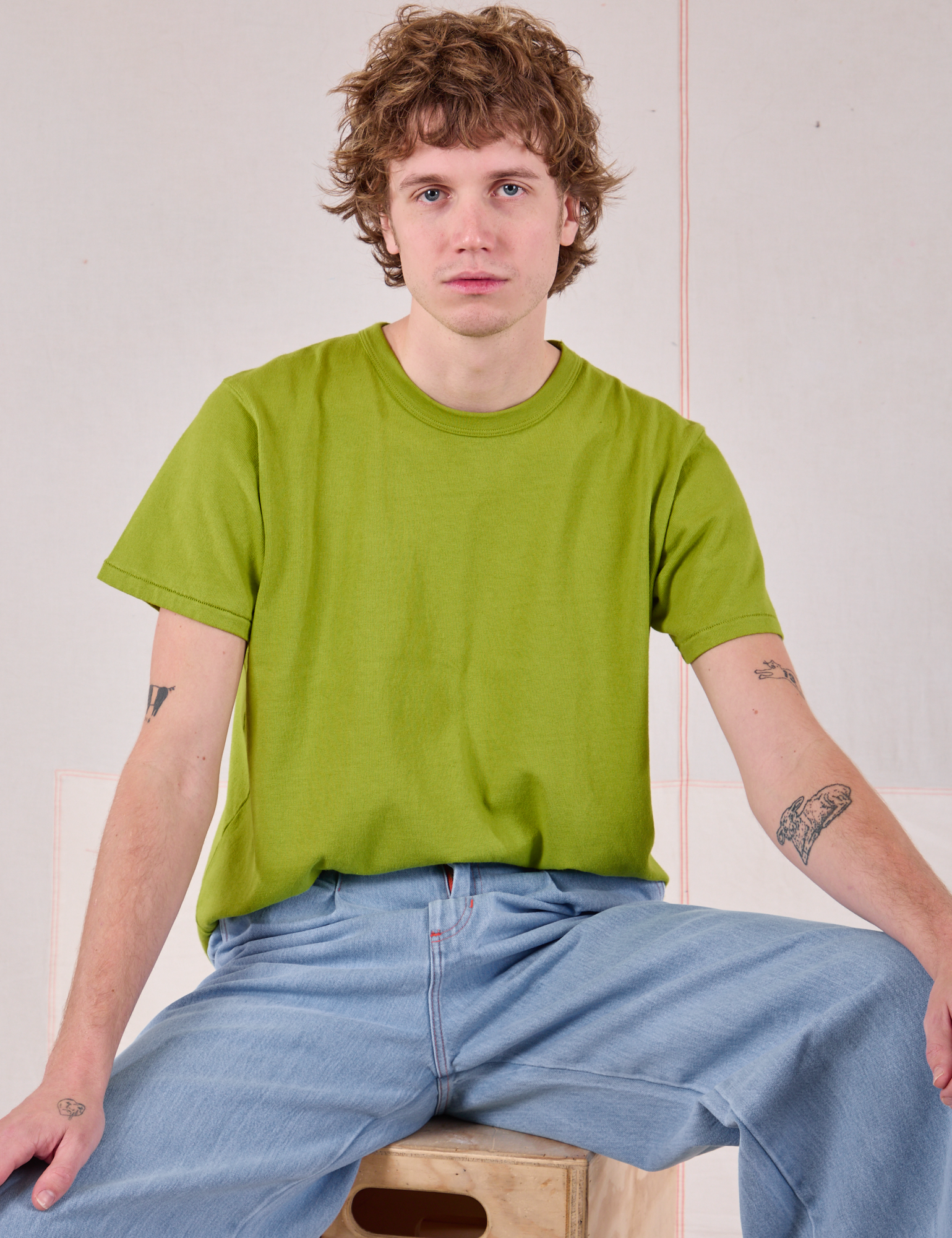 Burly Tee in Gross Green worn by Quinn