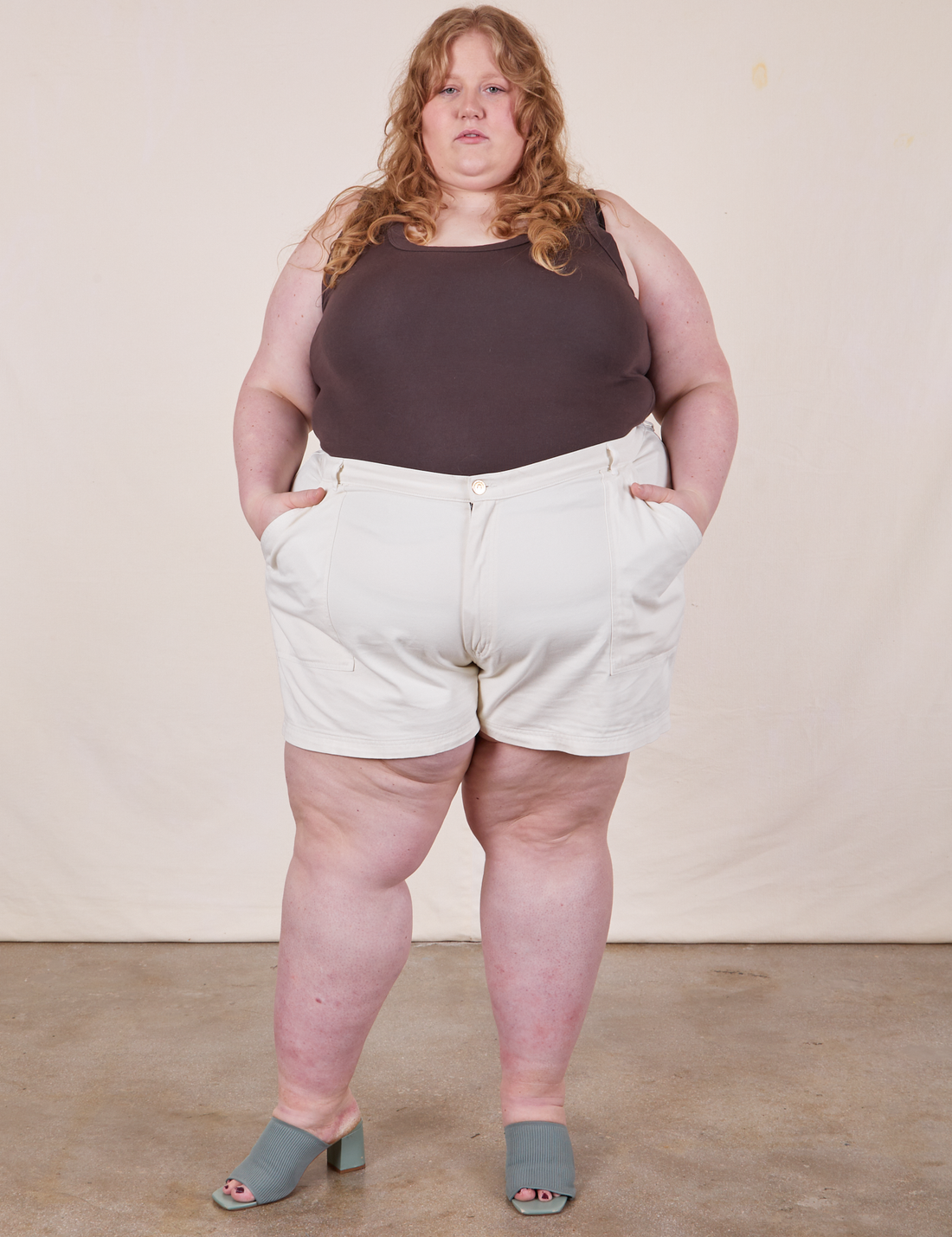 Catie is 5'11" and wearing size 5XL  Classic Work Shorts in Vintage Off-White paired with espresso brown Tank Top