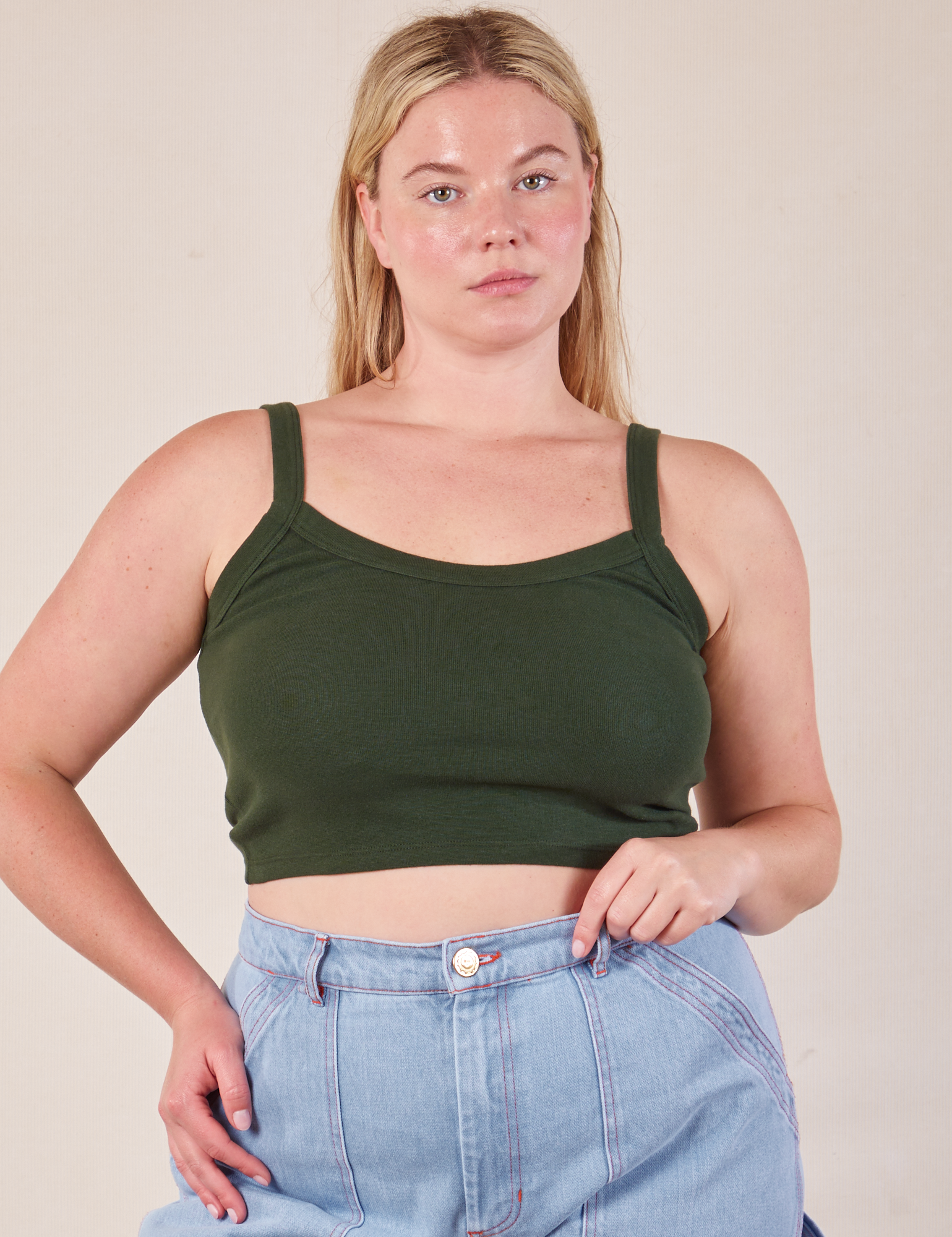 Lish is 5’8” and wearing M Cropped Cami in Swamp Green