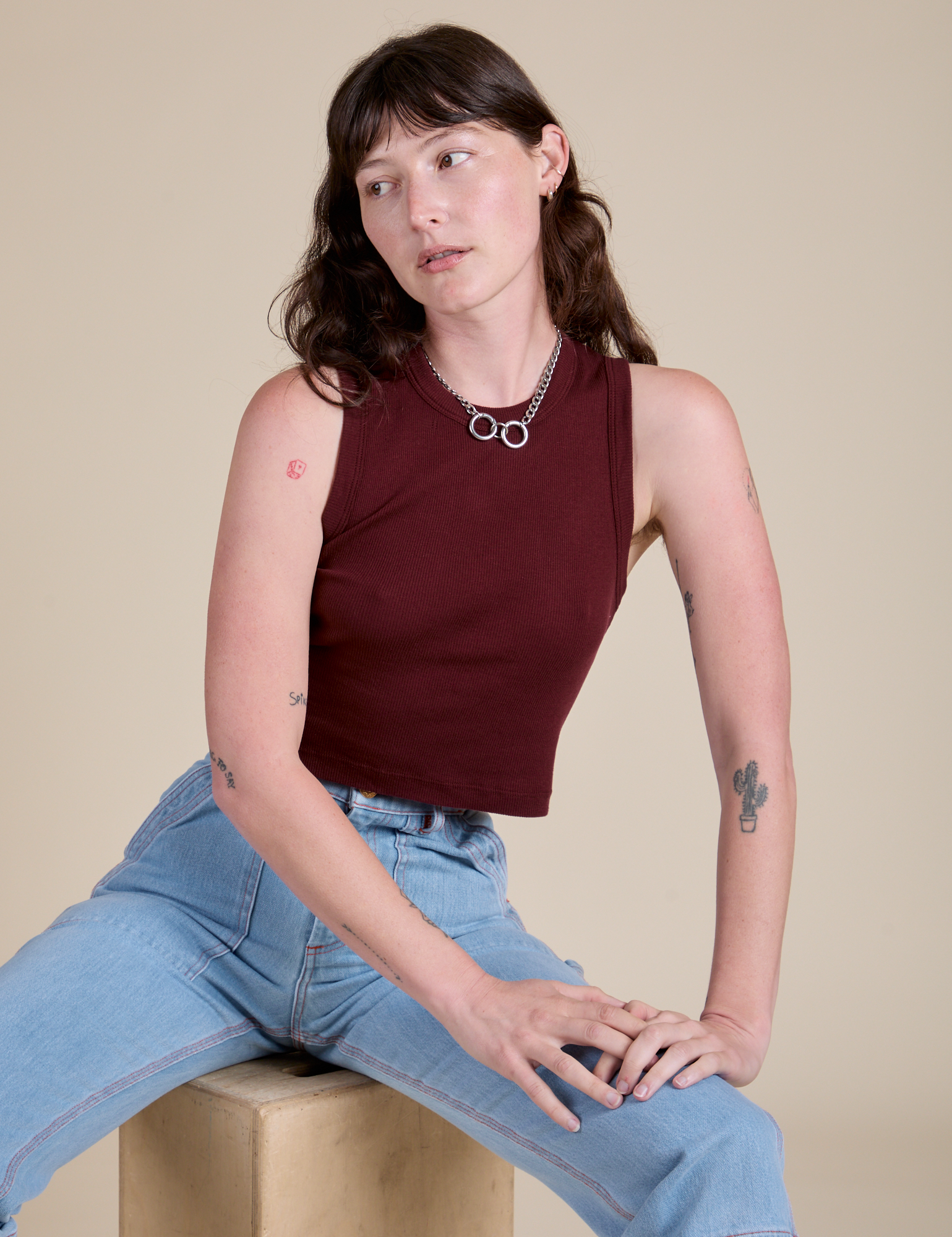 Muscle Tee in Red Wine on Alex