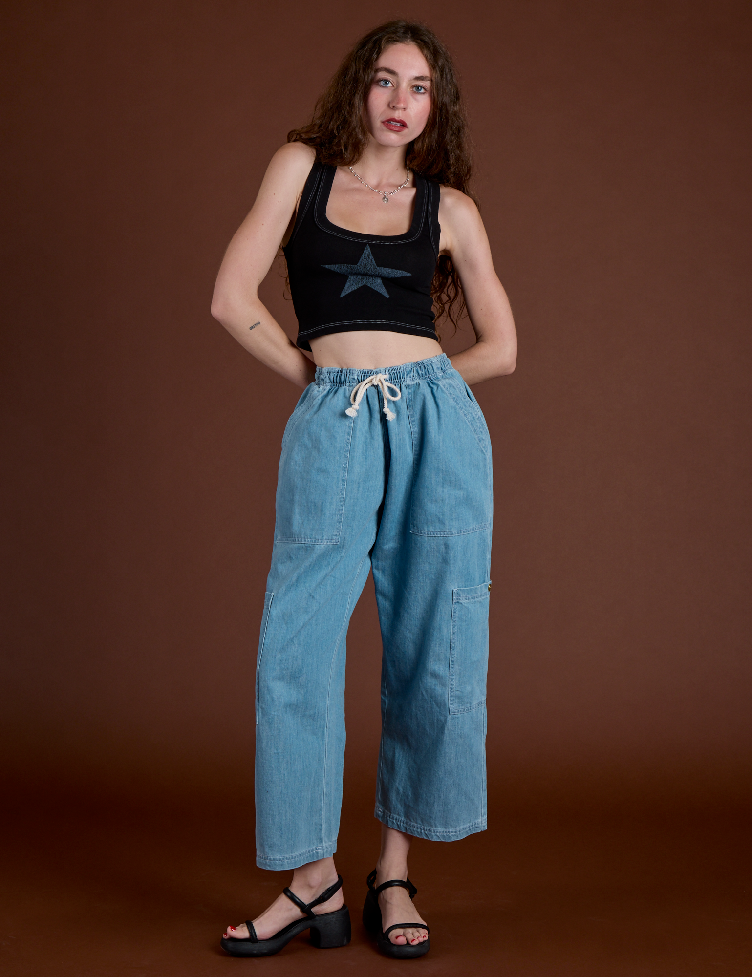 Icon Cropped Tank - Black Star