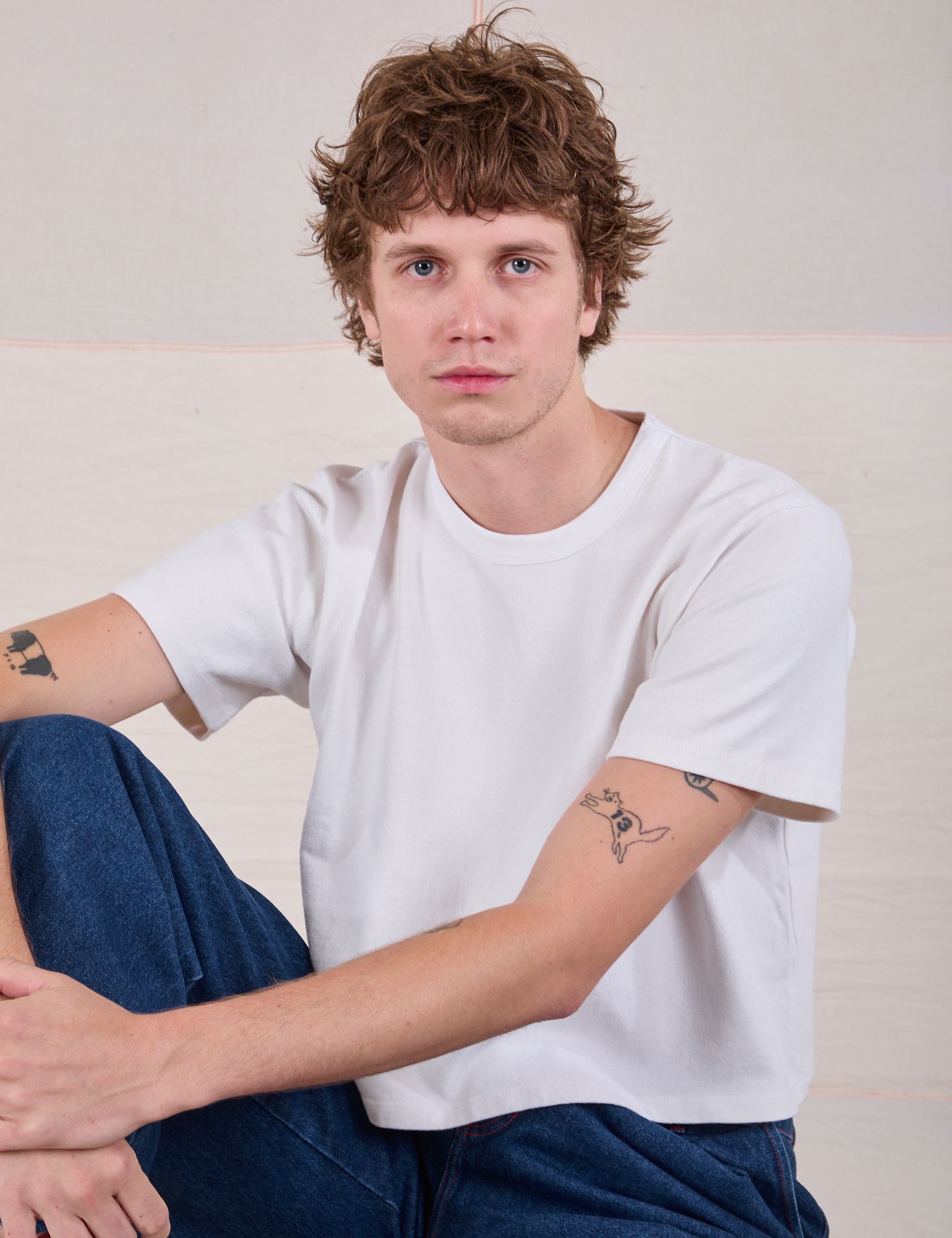 Cropped Burly Tee in Vintage Tee White worn by Quinn