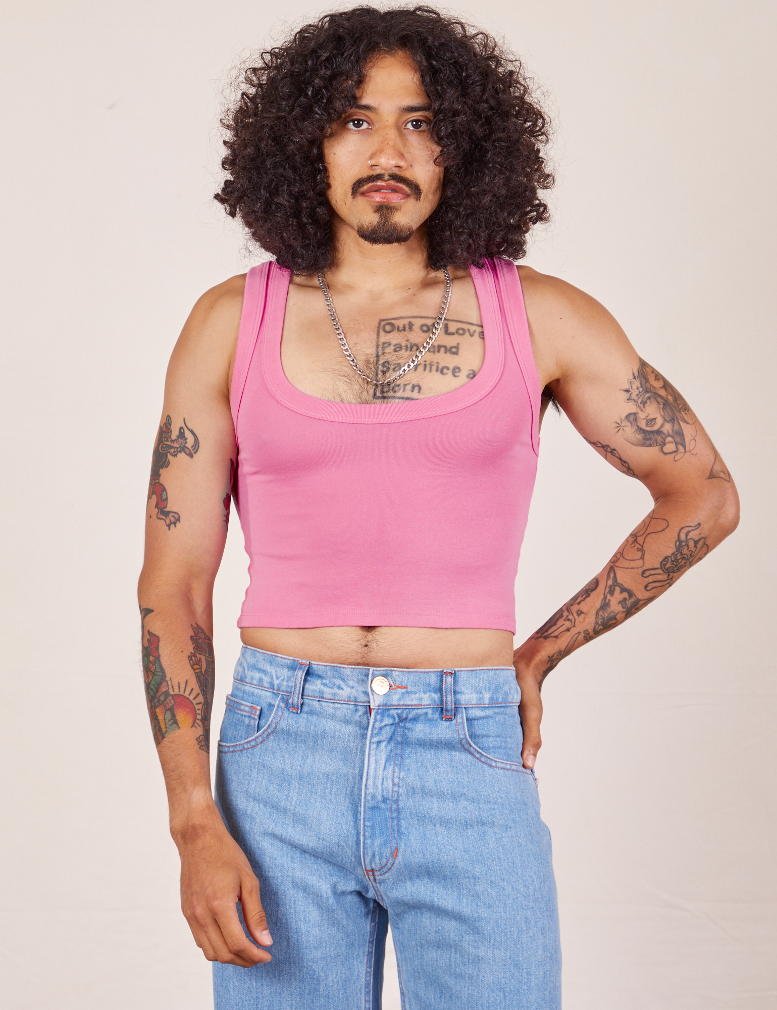 Jesse is 5&#39;8&quot; and wearing XS Cropped Tank Top in Bubblegum Pink