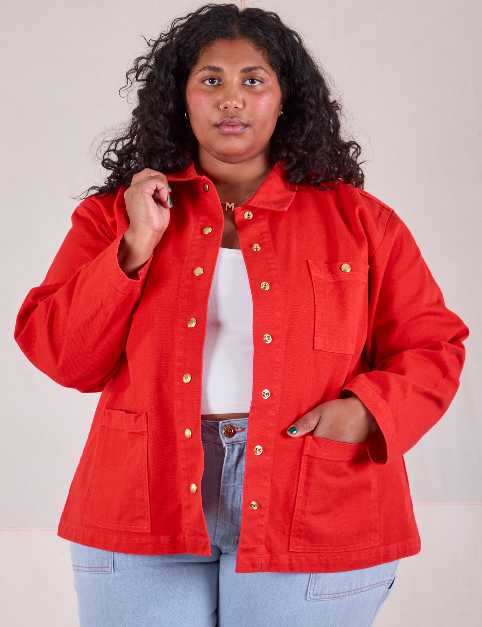 Morgan is 5&#39;5&quot; and wearing 1XL Denim Work Jacket in Mustang Red