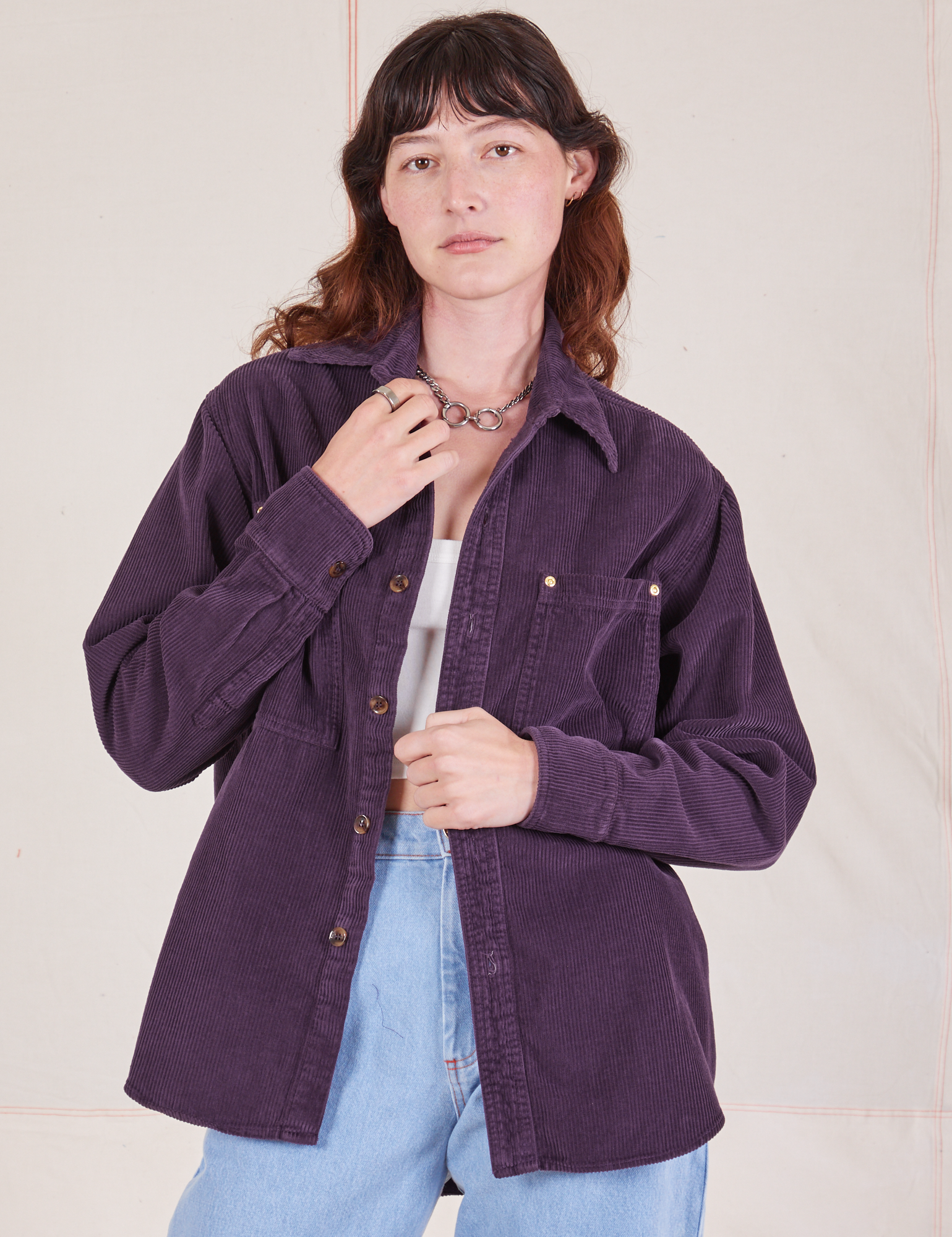 Alex is 5&#39;8&quot; and wearing P Corduroy Overshirt in Nebula Purple