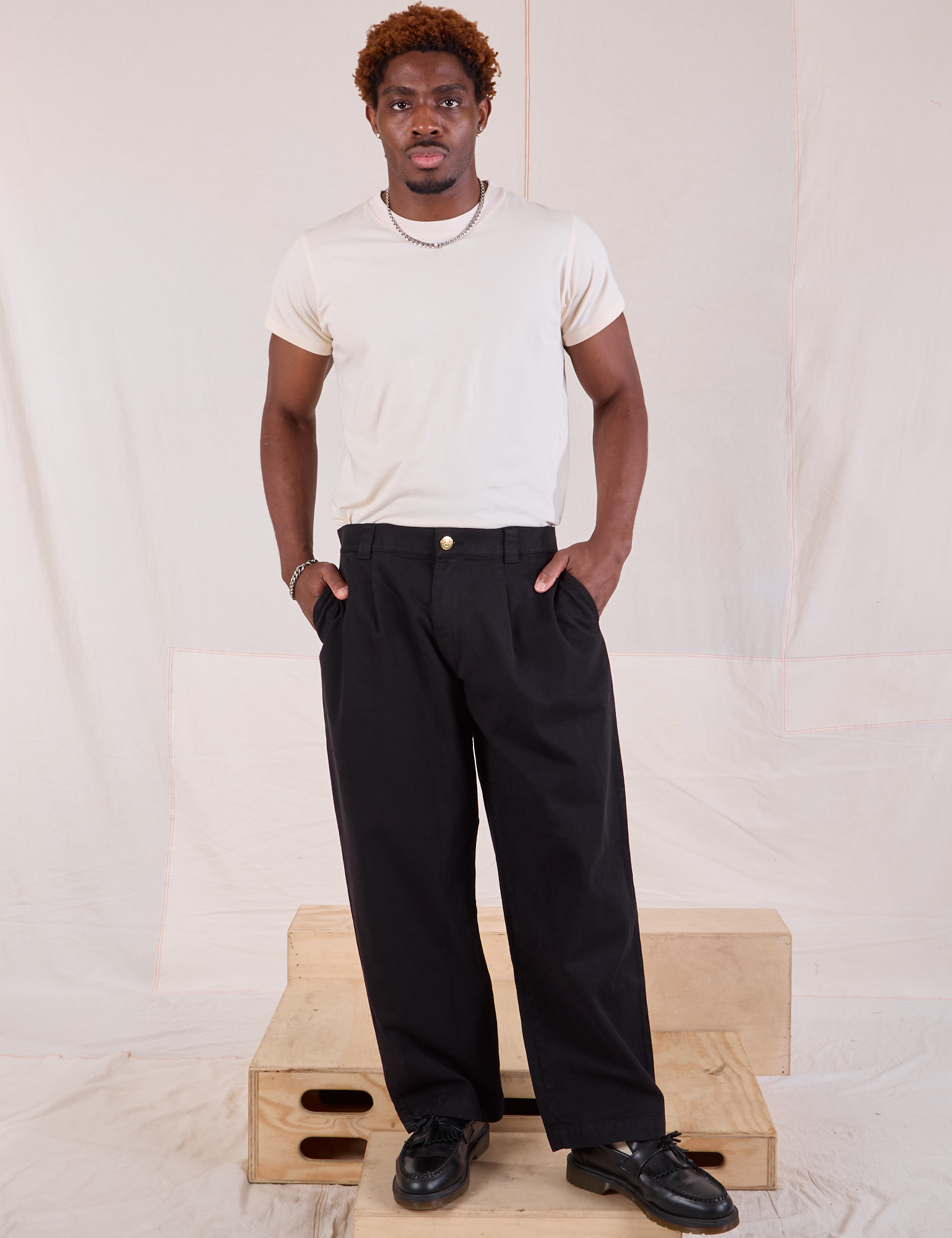 Mid-Rise Pleated Trousers in Basic Black paired with Organic Vintage Tee in vintage tee off-white