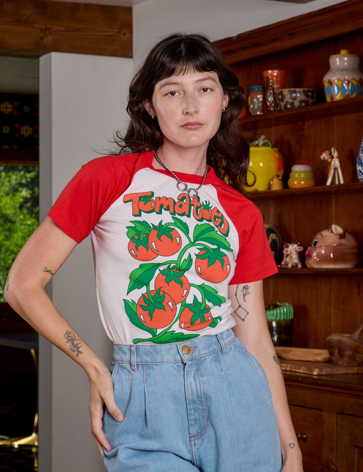 Short Sleeve Raglan Tee in Tomatoes on Alex