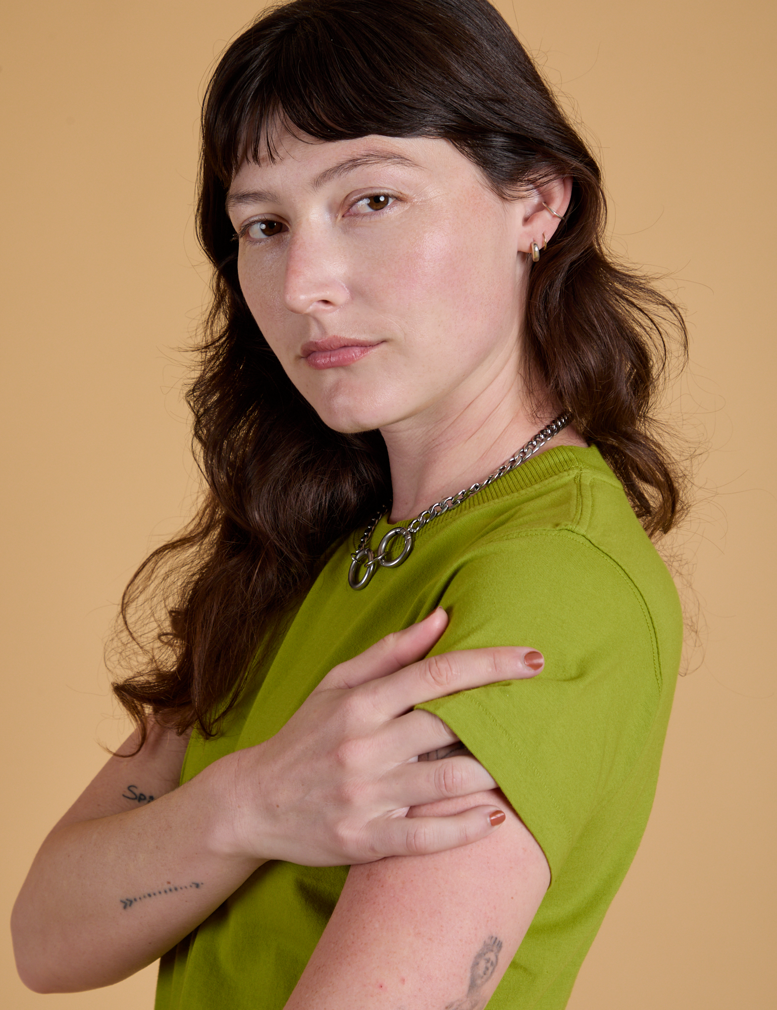 Organic Vintage Tee in Gross Green shoulder close up