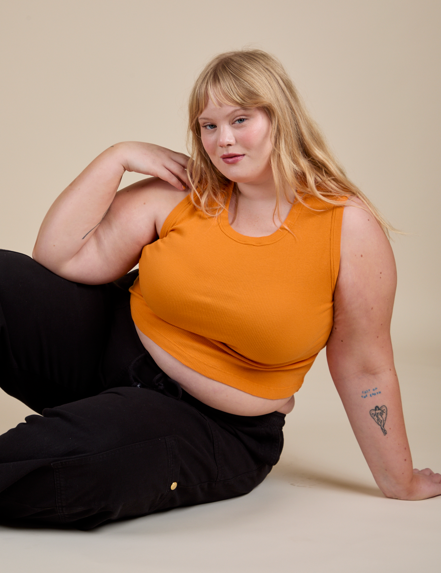Muscle Tee in Creamsicle Orange worn by Juliet