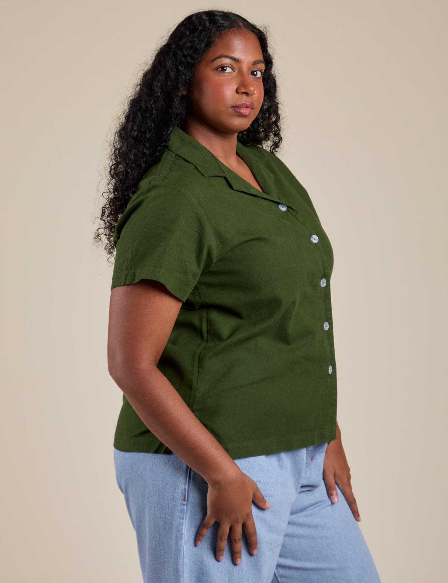 Pantry Button-Up in Evergreen side view on Meghna
