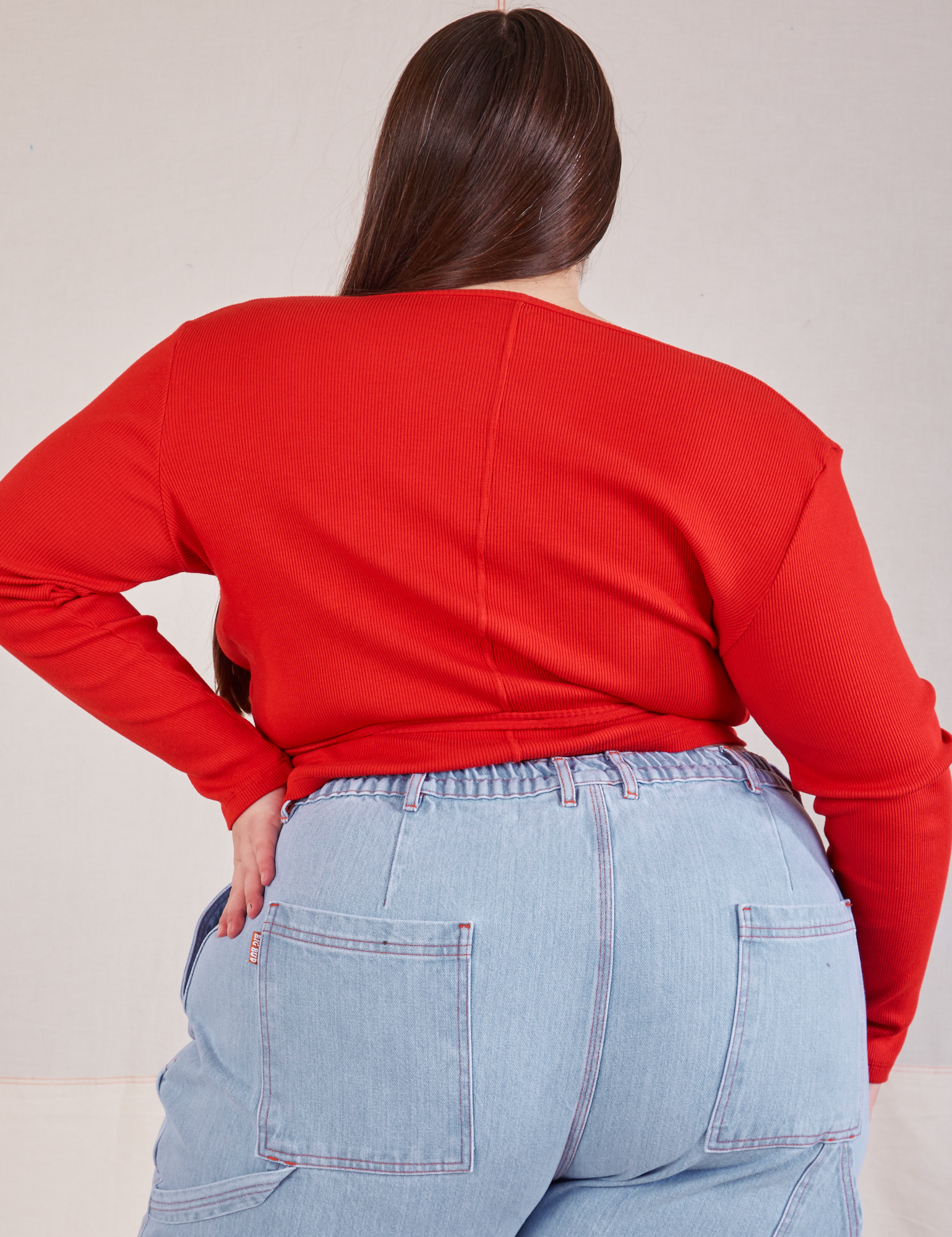 Wrap Top in Mustang Red back view on Marielena