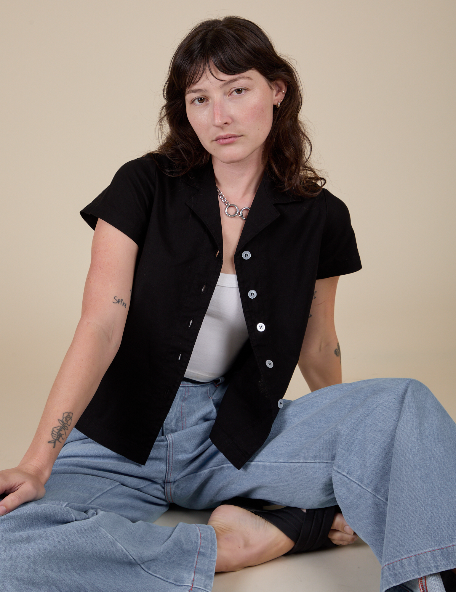 Pantry Button-Up in Basic Black worn by Alex