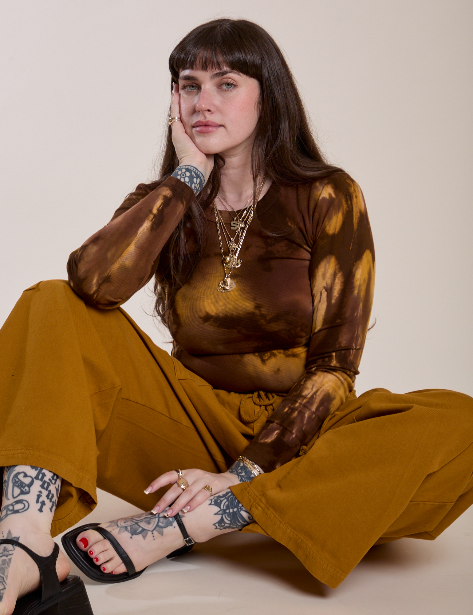 Long Sleeve Baby Tee in Honey Brown worn by Sydney