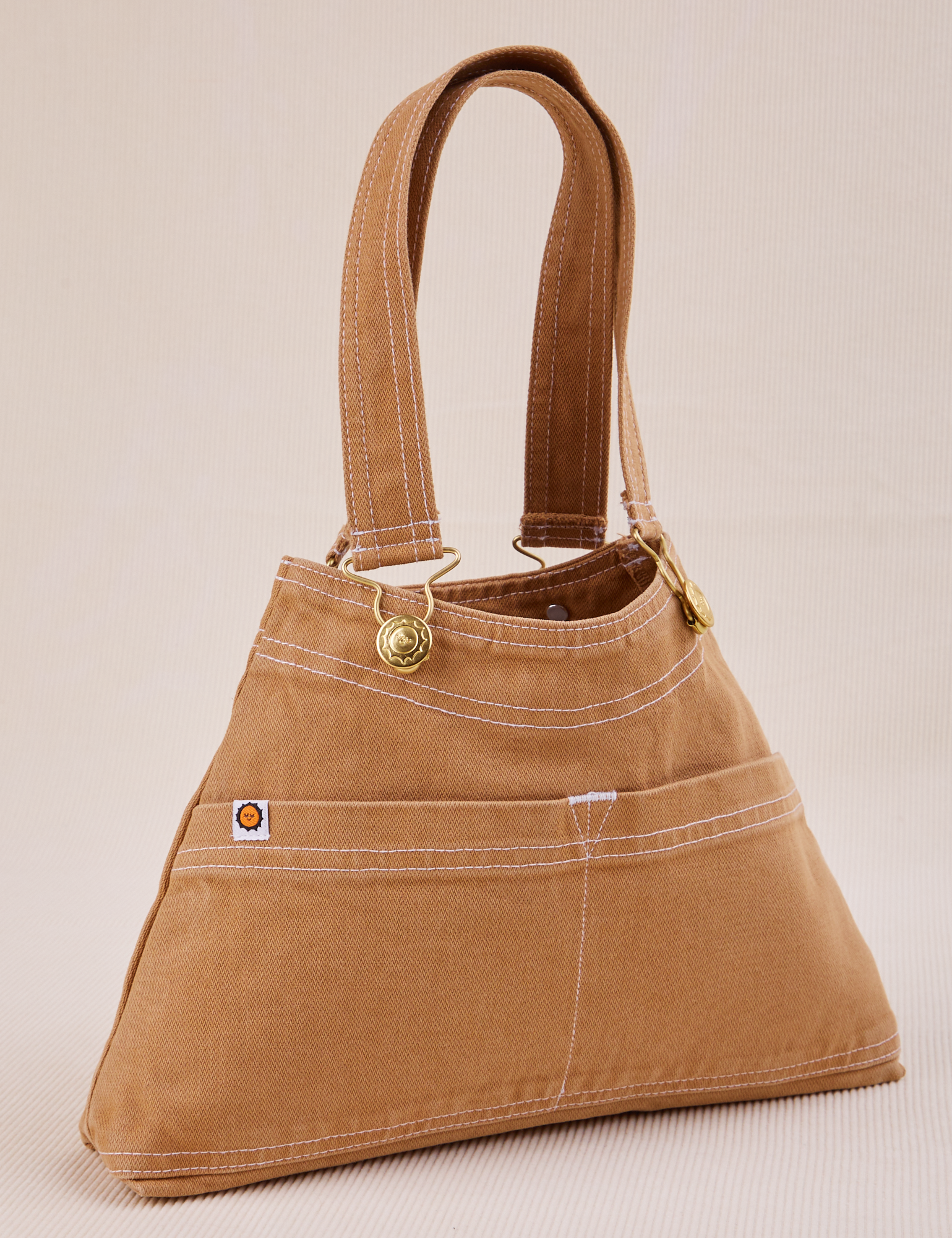 Overall Handbag in Tan