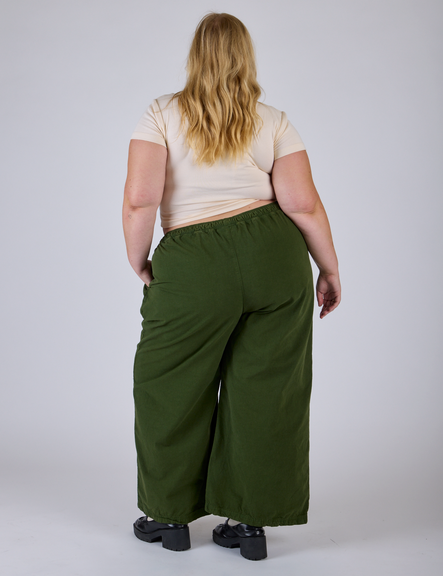 25-26 GREEN CLOTHING BIBPANTS(L)ダークグリーン Pleated Pull-On Pants - Evergreen – BIG BUD PRESS