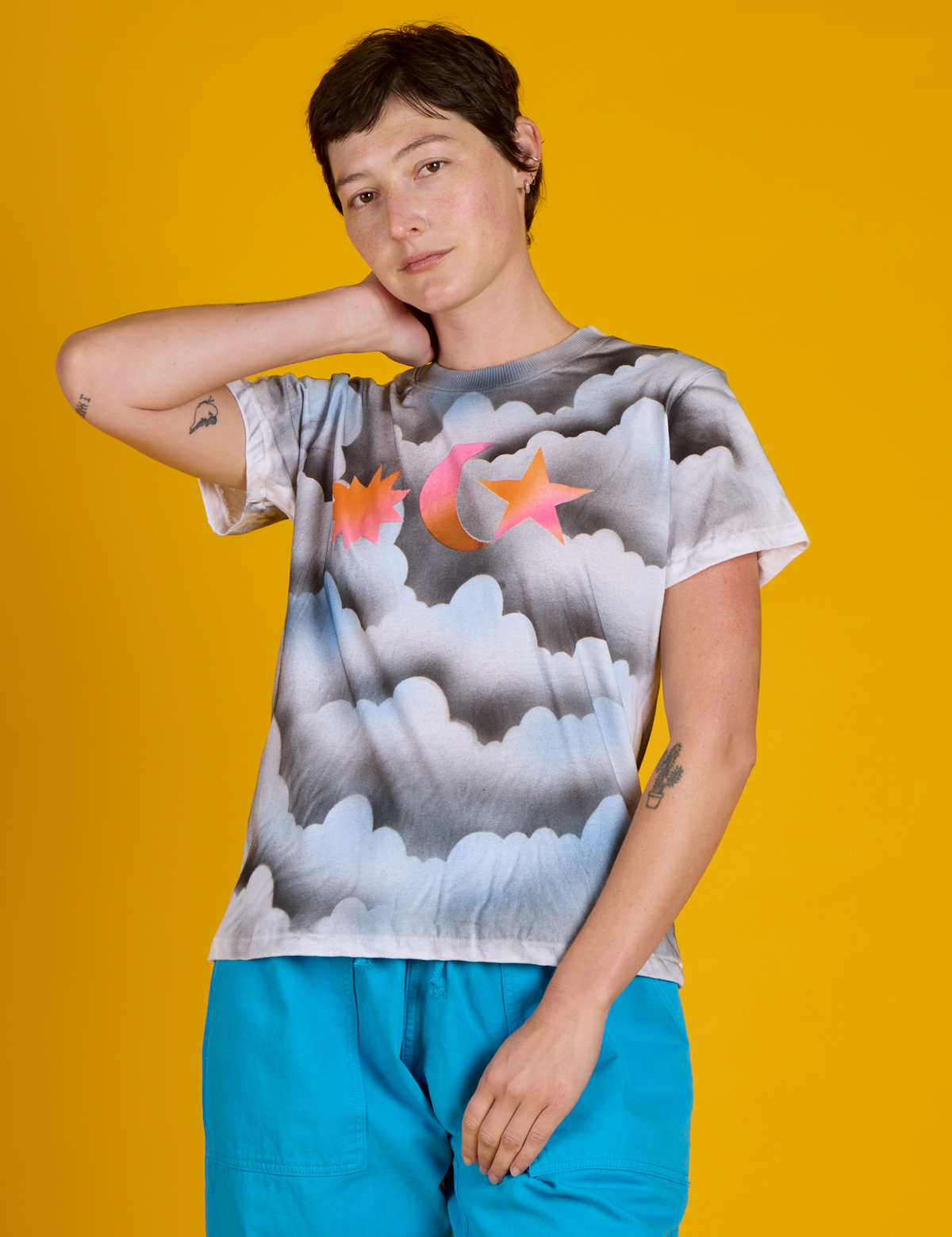Alex wearing the Dark Cloud & Sky Airbrush Vintage Tee