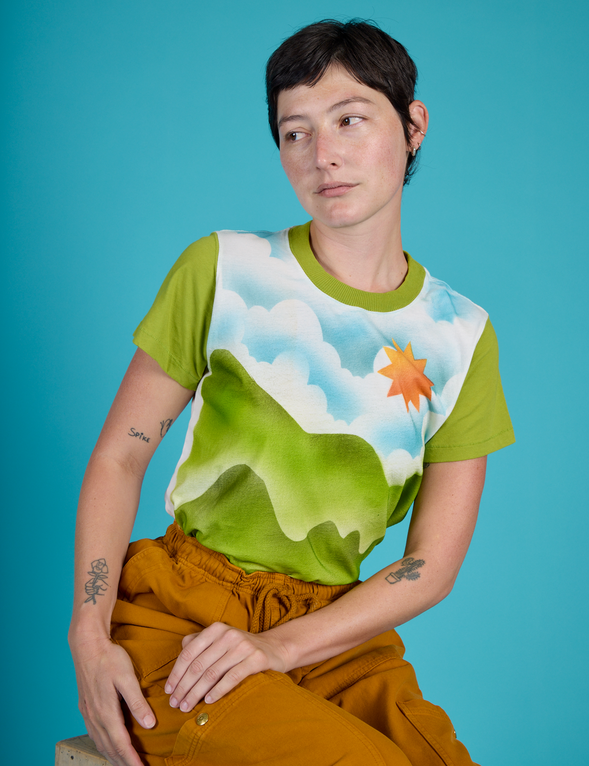Alex wearing the Green Hills Airbrush Vintage Tee