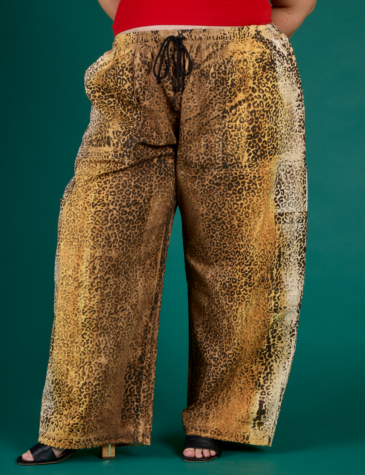 Close up of the Leopard Drop Pocket Pant on Juliet