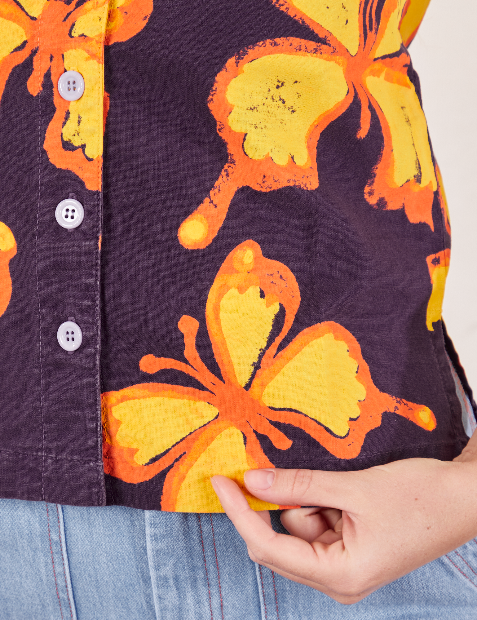 Icon Pantry Button-Up in Butterfly close up on Scarlett