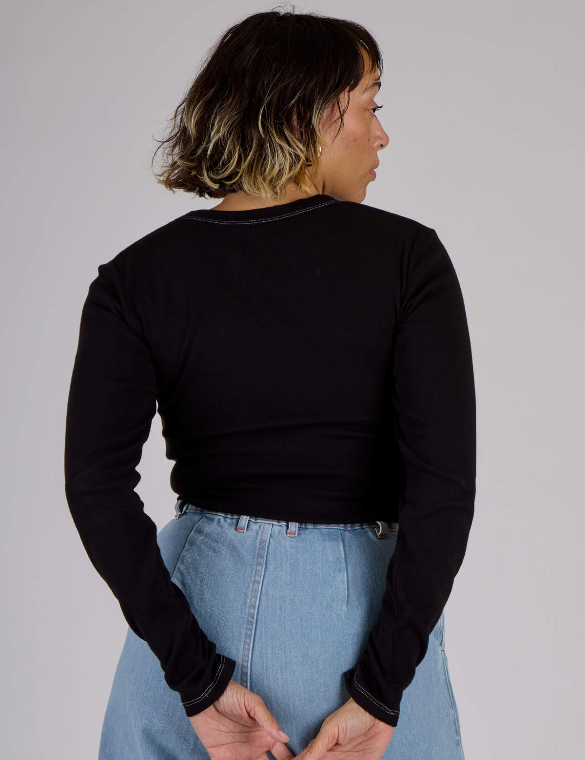 Porthole Long Sleeve Tee - Basic Black