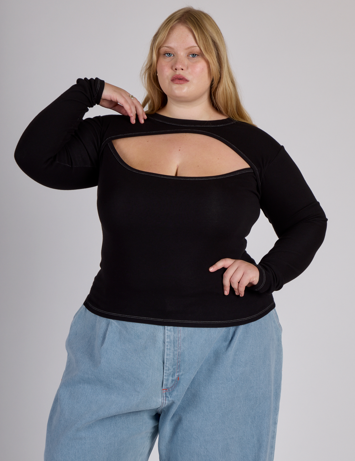 Porthole Long Sleeve Tee - Basic Black