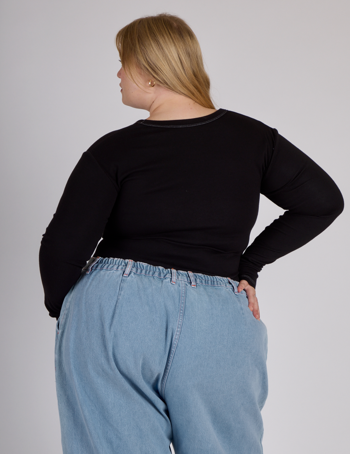 Porthole Long Sleeve Tee - Basic Black
