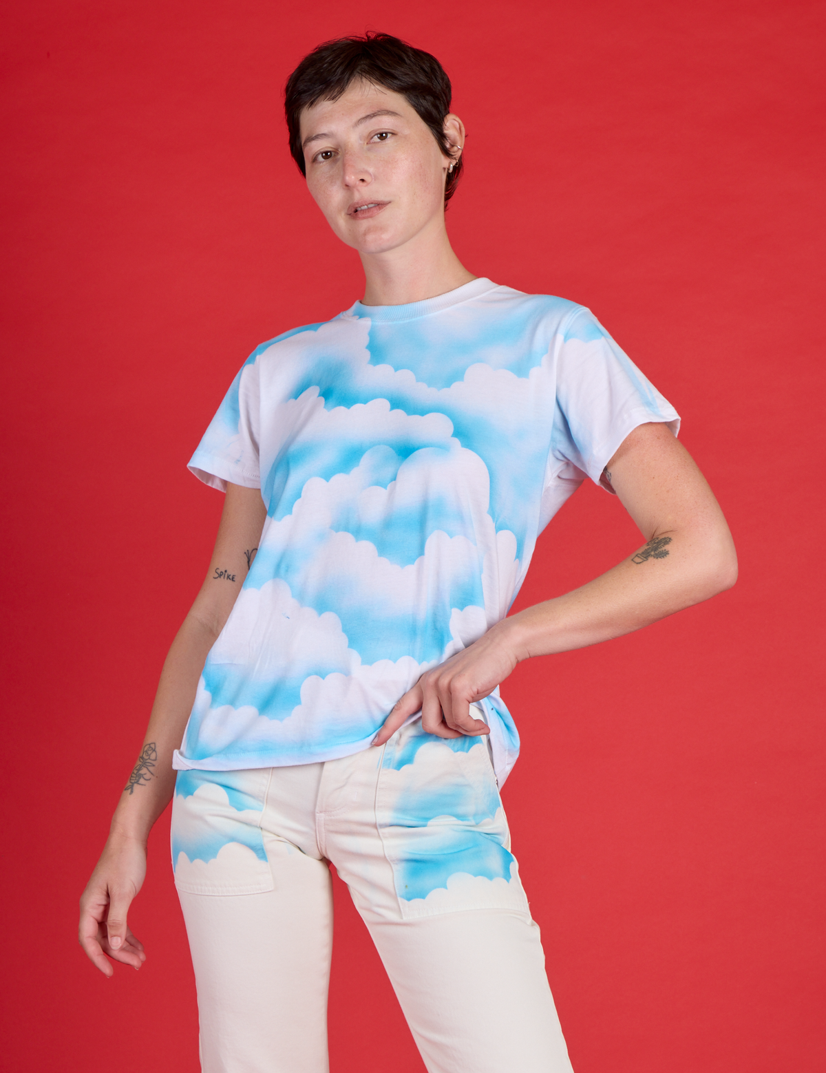Alex is 5'8" and wearing P Cloud Coverage Airbrush Vintage Tee