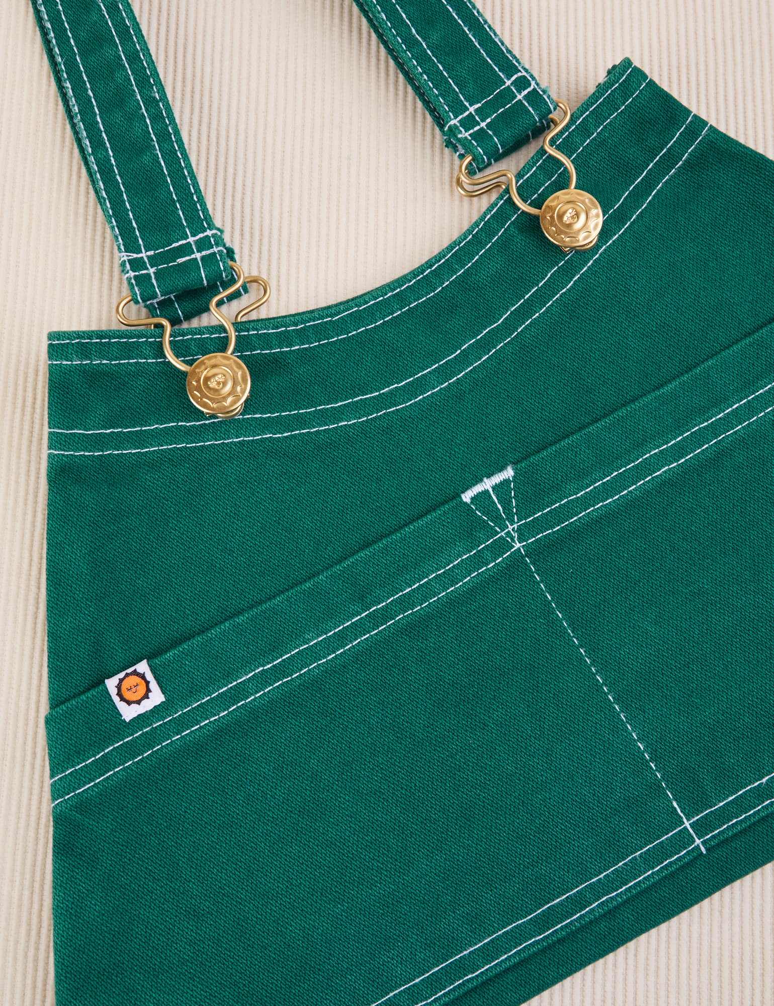 Overall Handbag in Hunter Green close up