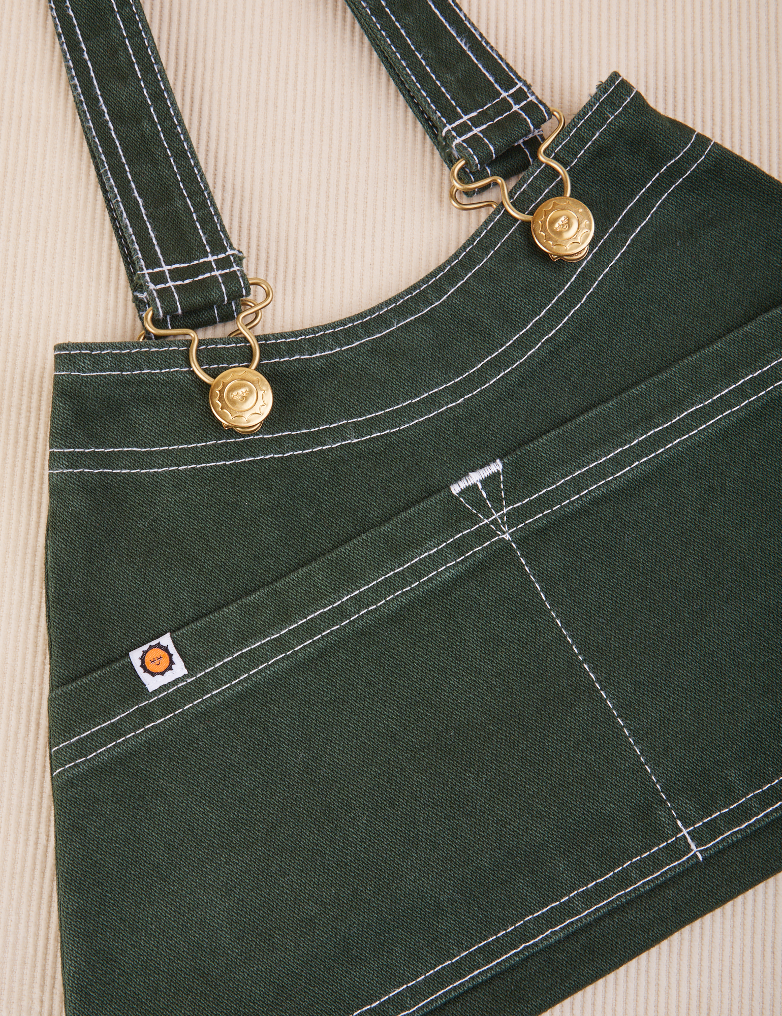 Overall Handbag in Swamp Green close up