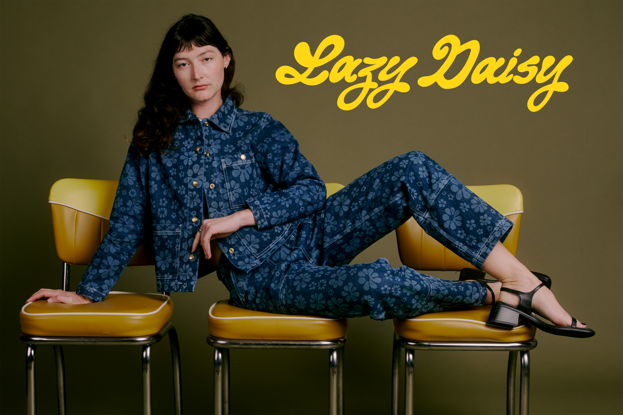 Work Jacket and Mid-Rise Carpenter Jeans in Lazy Daisy