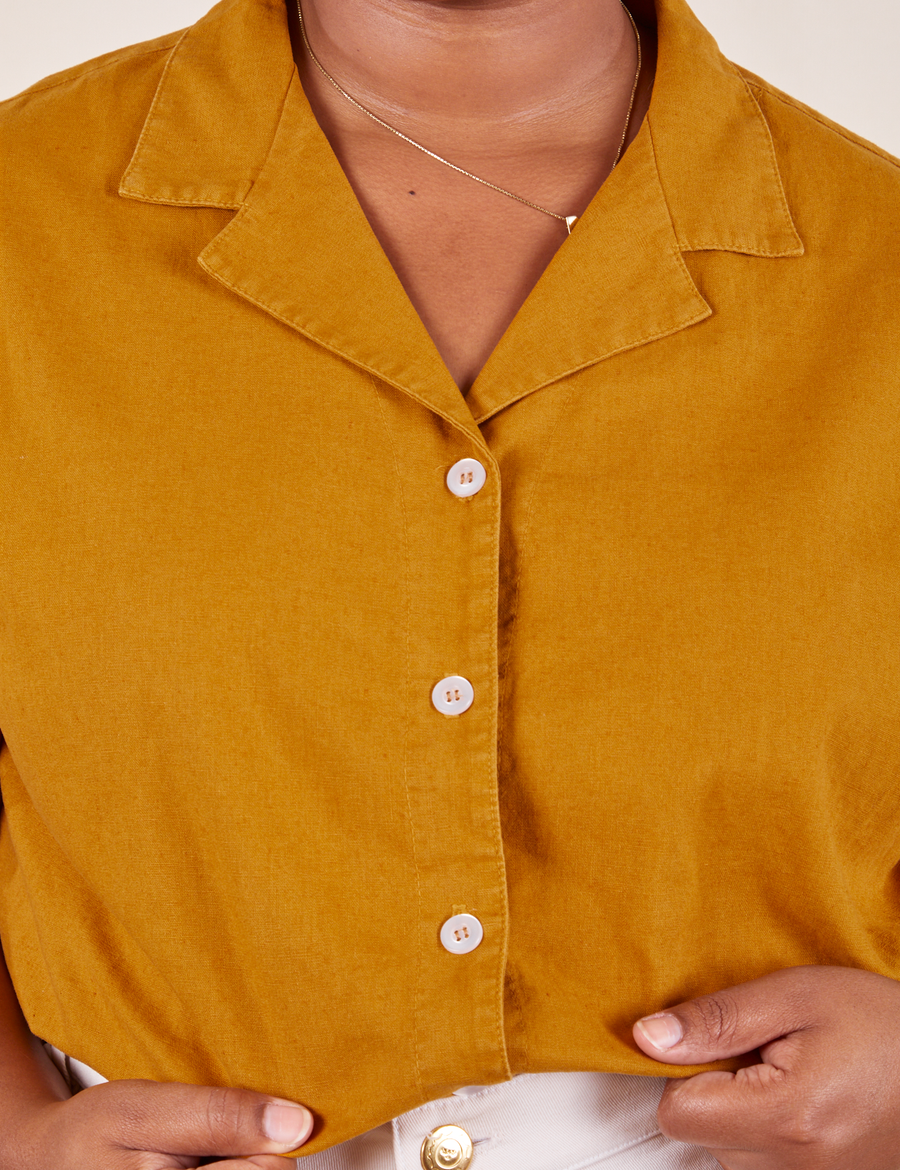 Pantry Button-Up in Spicy Mustard front close up on Morgan