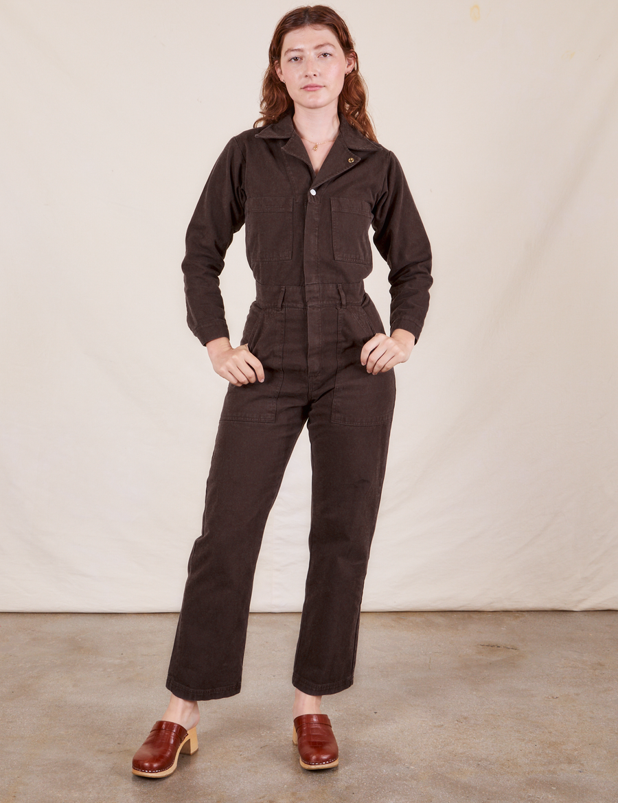 Alex is 5'8" and wearing XS Everyday Jumpsuit in Espresso Brown