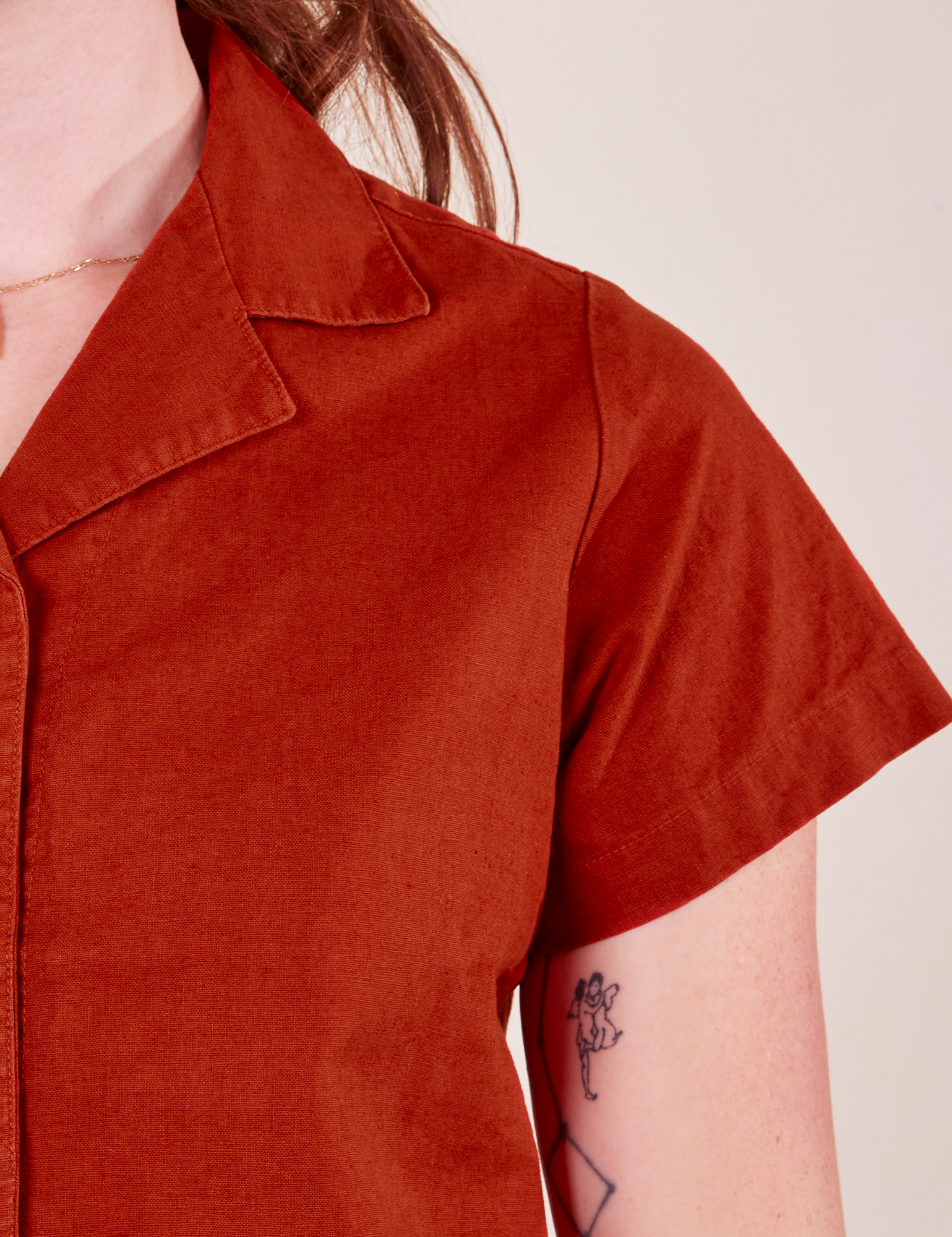 Pantry Button-Up in Paprika shoulder close up on Alex