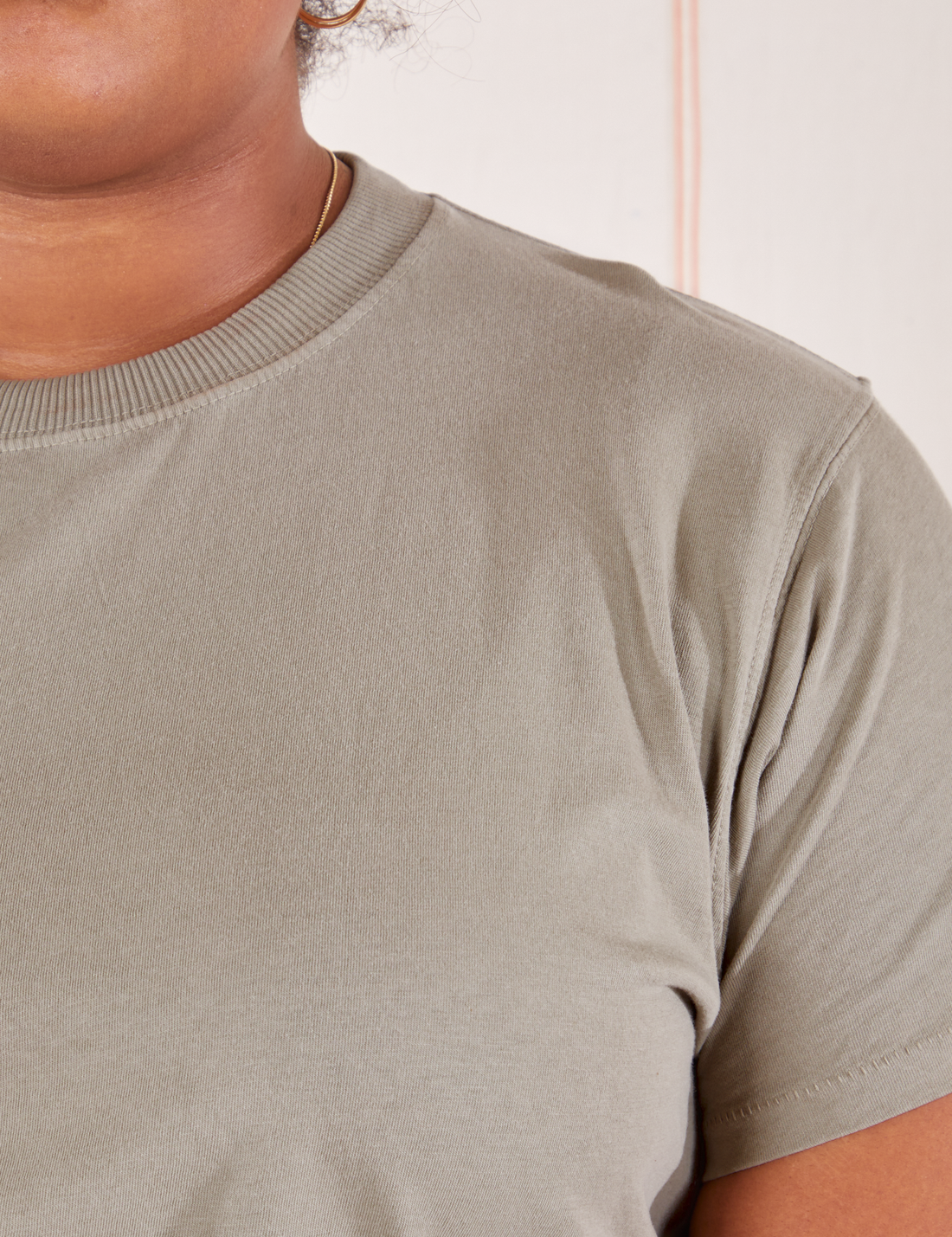 The Organic Vintage Tee in Khaki Grey front close up on Morgan