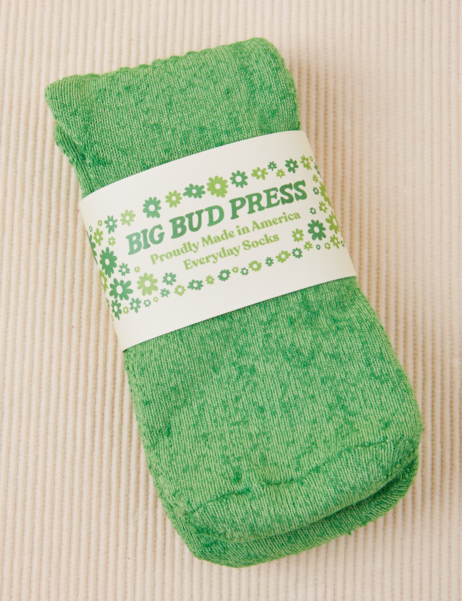Thick Crew Sock in Kelly Green with packaging