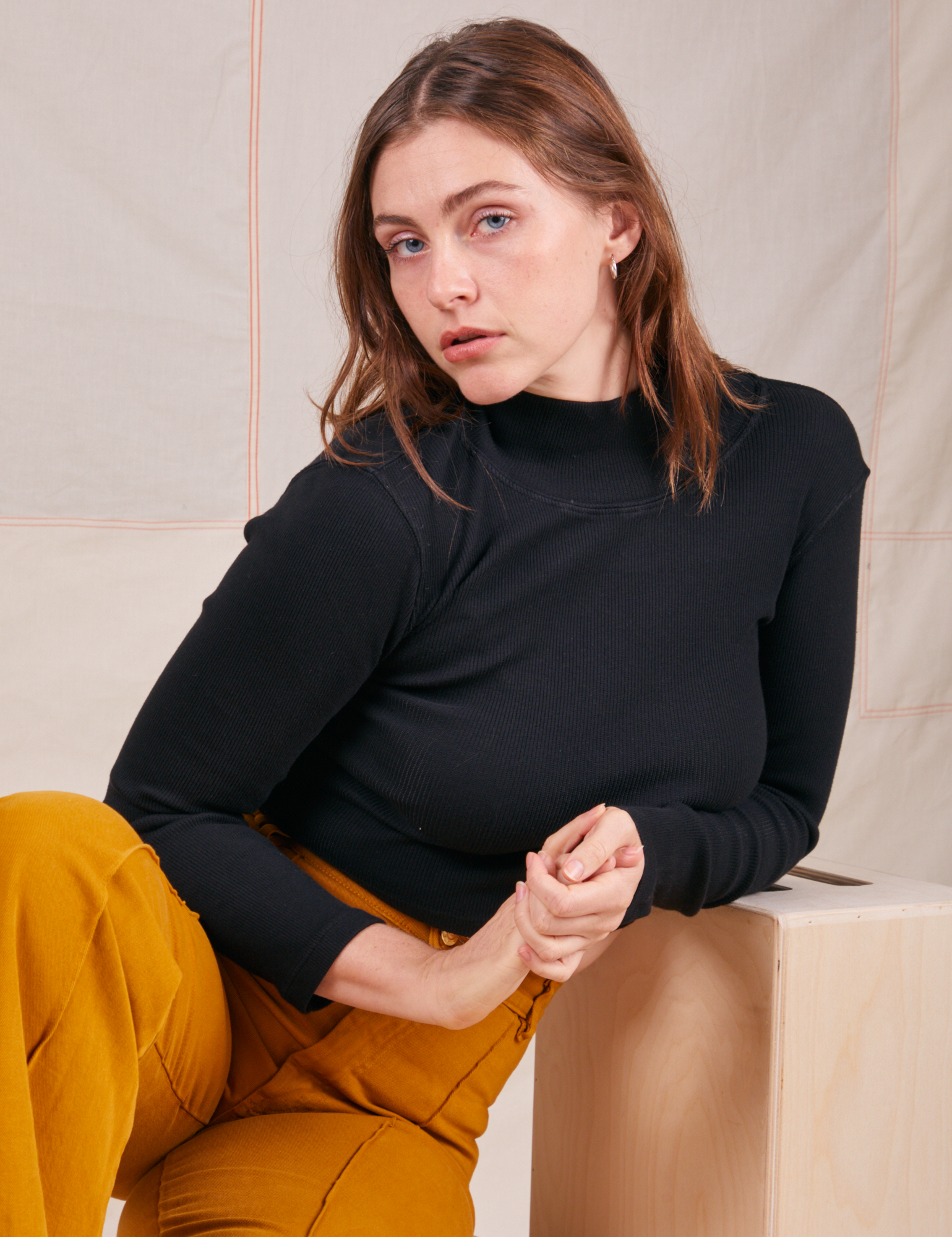 Essential Turtleneck Basic Black