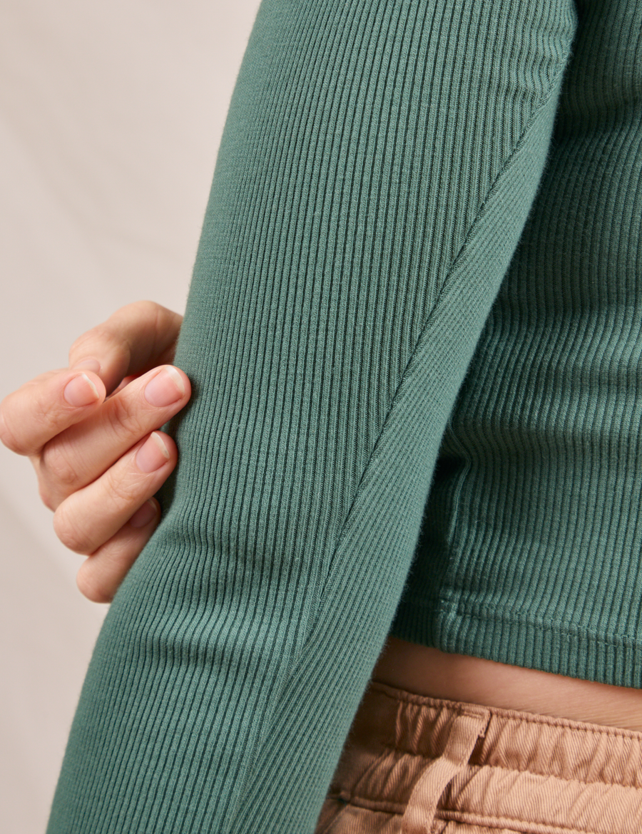 Long Sleeve V-Neck Tee in Emerald Green sleeve close up