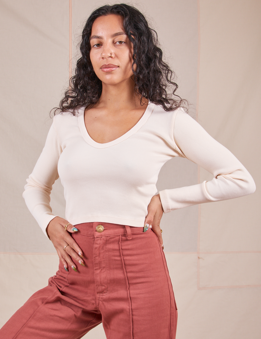 Blair is wearing size P Long Sleeve V-Neck Tee in Vintage Tee Off-White